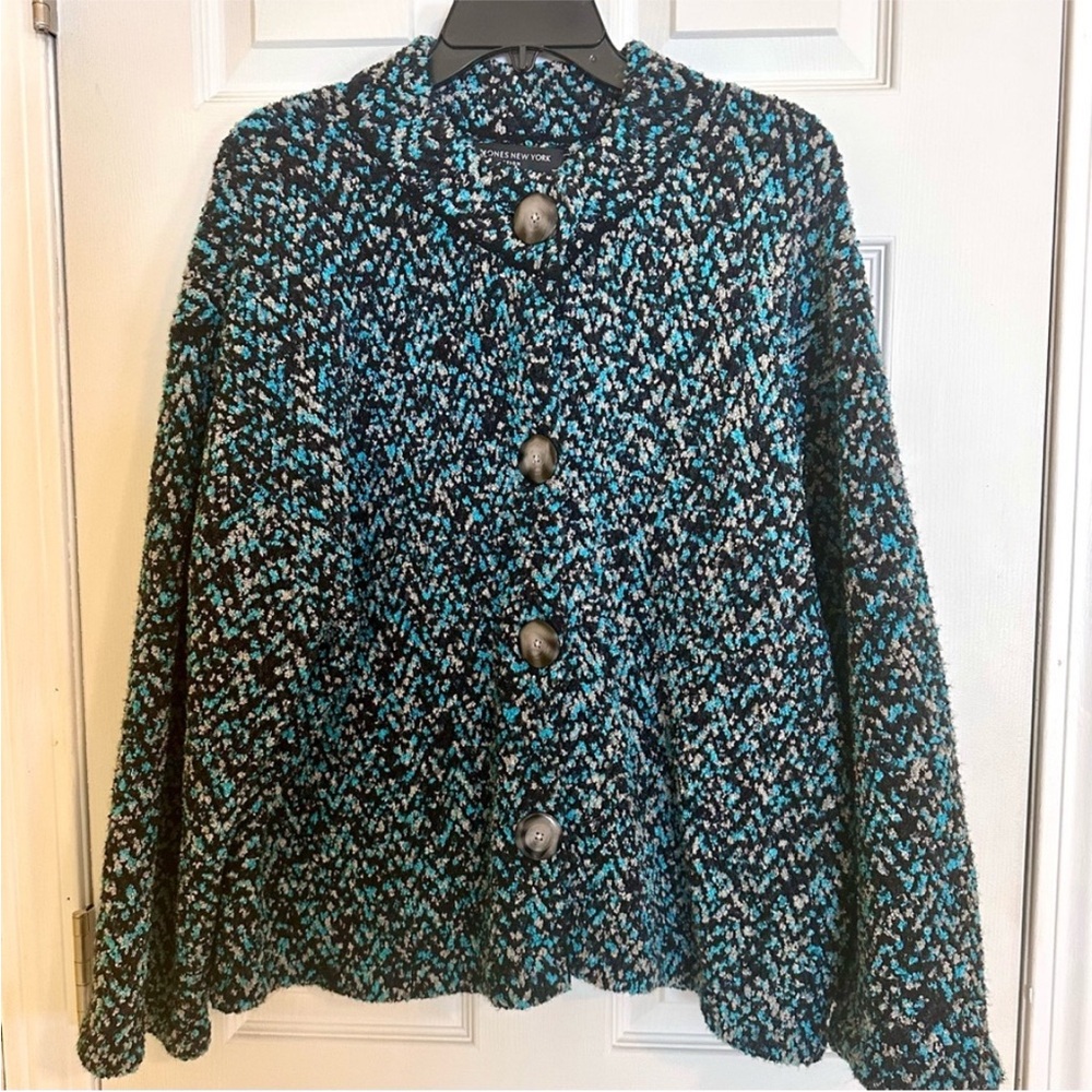 Jones New York XL black gray and blue button up sweater